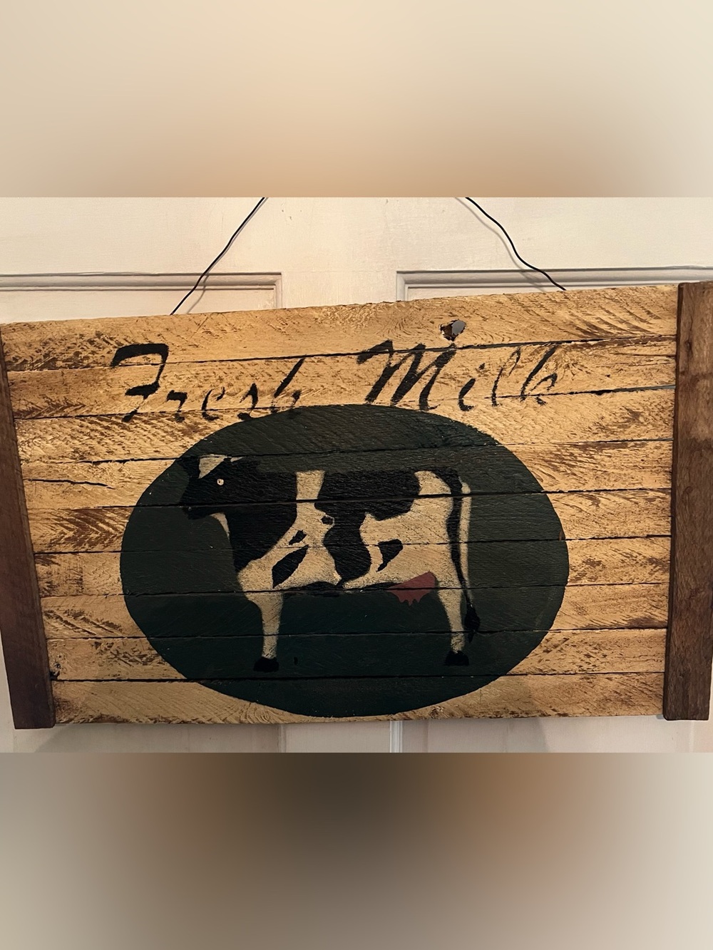 Rustic Black & White Cow Wall Plaque - Farmhouse Decor